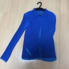 青いストライプ長袖シャツ