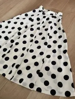 【未使用】8枚はぎホワイト・ドット フレアスカート