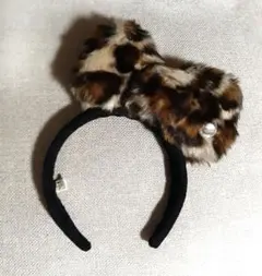 ハローキティ　ヒョウ柄　カチューシャ