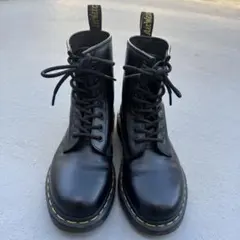 Dr. Martens 1460 8ホール ブーツ ブラックのサムネイル
