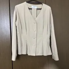 ★ベージュ　ウエストマークトップスのサムネイル
