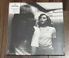 新品 希少盤 Olivia Dean ハート型 10インチ レコード | Mercari