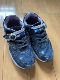 瞬足スニーカー  22センチ