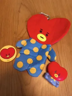 BT21 TATA ぬいぐるみポーチ 缶マグネット セットのサムネイル