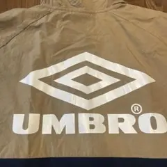 UMBRO フード付きナイロンジャージベージュ/ネイビー