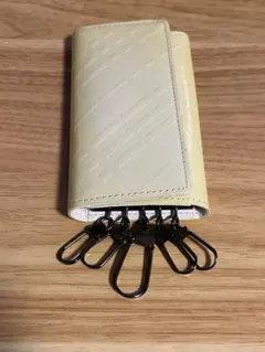 BURBERRY フラップ式キーケース クリームイエロー
