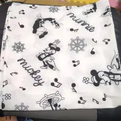 MickeyとMinnie絵柄のスカーフのサムネイル