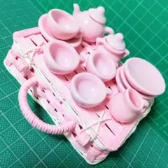 【新品】ドールハウスミニチュアティーセット　ハンドメイドバスケット(ピンク)α