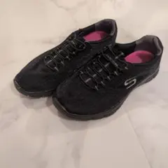 美品 スケッチャーズ レディースメモリーフォームリラックスフィット23.5 黒