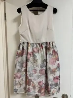 花柄Aラインパーティードレス