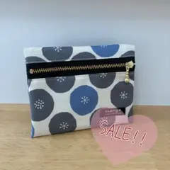 フタにファスナー☆移動ポケット☆モダンフラワー☆ブラック☆ハンドメイド フタにファスナー☆移動ポケット☆モダンフラワー☆ブラック