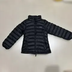 Patagonia 黒キッズS 7-8ダウンジャケット