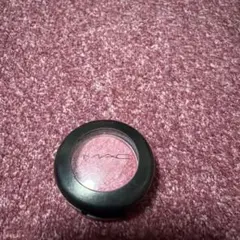 MAC チェリー トップド アイシャドウ