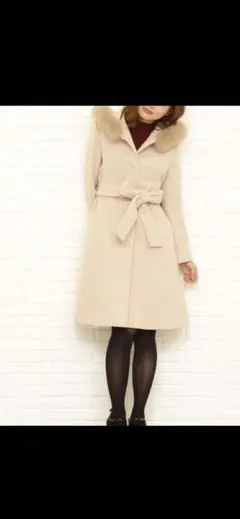 美品　フードフォックスファーガウンコート　ビジュー　プロポーションドレッシング