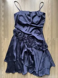 ネイビー　フラワー装飾 ドレス