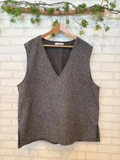 ゆったりサイズグレーベスト✳︎ 服or鞄or靴2点ご購入で安い方半額！