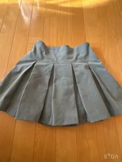GU グレー プリーツスカート