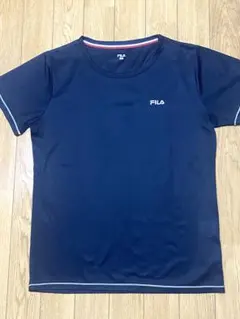 FILA 半袖Tシャツ 黒　刺繍ロゴ
