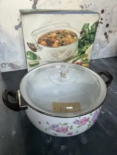 【昭和レトロ】ハチウエア 中型ホーロー鍋01