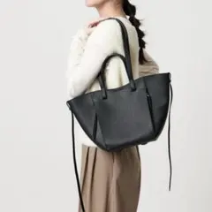 【美品】BEAUTY&YOUTH 2ハンドル トートバッグ 2WAY 黒のサムネイル