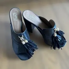 ESPE RA NZAタッセル付きサンダル ブラック 高ヒール