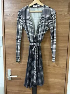 美品】DIANE von FURSTENBERG シルク花柄ラップワンピース - メルカリ