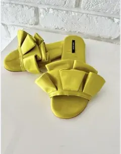 ⭐︎レア⭐︎ ZARA イエローサテンサンダル　37