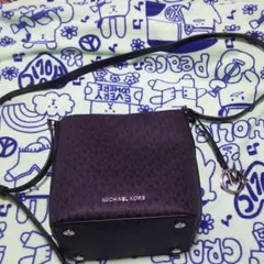 マイケルコースショルダー新品です