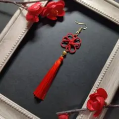 【和風】【片耳】吉祥結びとタッセルのピアス（イヤリング）（色オーダー可）