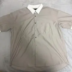 ベージュ 半袖シャツ ホワイト襟 ポケット付き