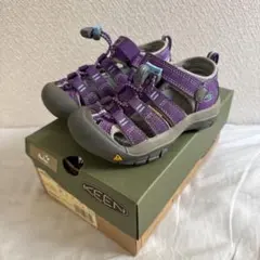 かぎしっぽ@7/11(金)頃から出品停止 様専用　KEENサンダル16