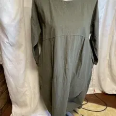 オリーブ色 長袖チュニック