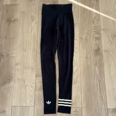 adidas レディース　アディダスレギンス　黒　レア