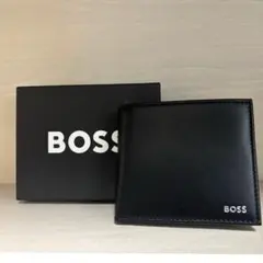 新品 ♡ HUGO BOSS（ヒューゴボス）ブラック 二つ折り財布のサムネイル