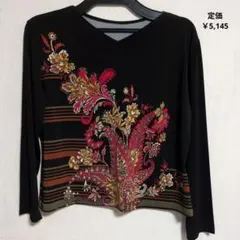 社交ダンストップス　黒に赤い植物の柄 新品タグ付き　ミセス