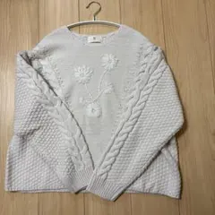 アールピーエス　花柄刺繍ケーブルニットプルオーバー