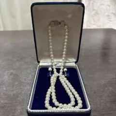 パールネックレスとイヤリングセット