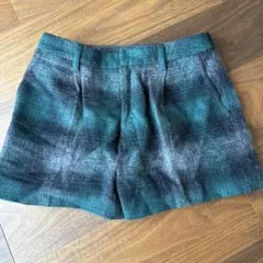 BEAUTY & YOUTH グレーとグリーンのショートパンツ Sサイズ