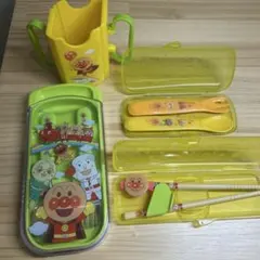 アンパンマン4点セット フォークセット2点、左利き用箸、紙カップホルダー