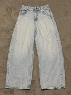 UNIQLO バギーカーブジーンズ丈短め　23