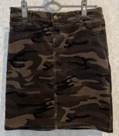 しまむら　迷彩柄 コーデュロイタイトスカート