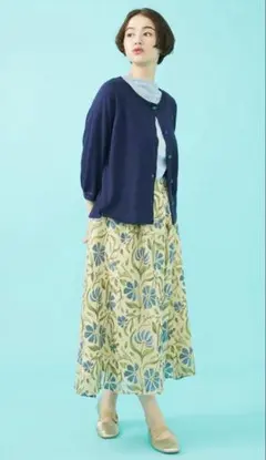 ★試着のみ極美品★ホコモモラ ロングスカート　花柄　Lサイズのサムネイル