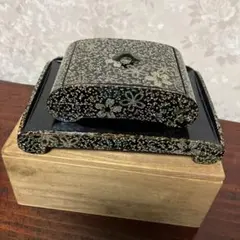 骨董若狭塗漆芸品　敷台付き小箱「煙草入れ」 骨董若狭塗漆芸品 敷台付き小箱「煙草入れ」 - メルカリ