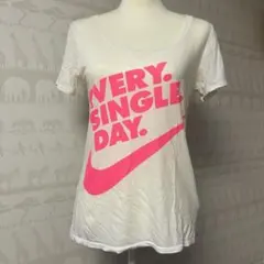NIKE Tシャツ EVERY SINGLE DAY ホワイトのサムネイル