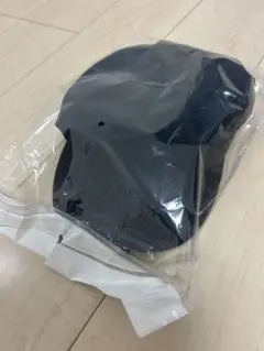 黒のキャスケット