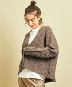 UNITED ARROWS ウールケーブルVネックカーディガン