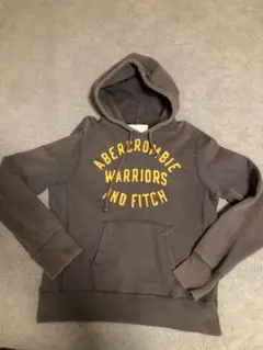 アバクロ　パーカー　Sサイズ