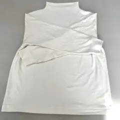 UNIQLO ハイネック長袖トップス ホワイト