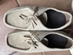 ベージュ スエード モカシン
