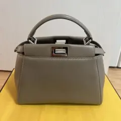 フェンディ　FENDI ピーカブー　ミニ　グレージュのサムネイル